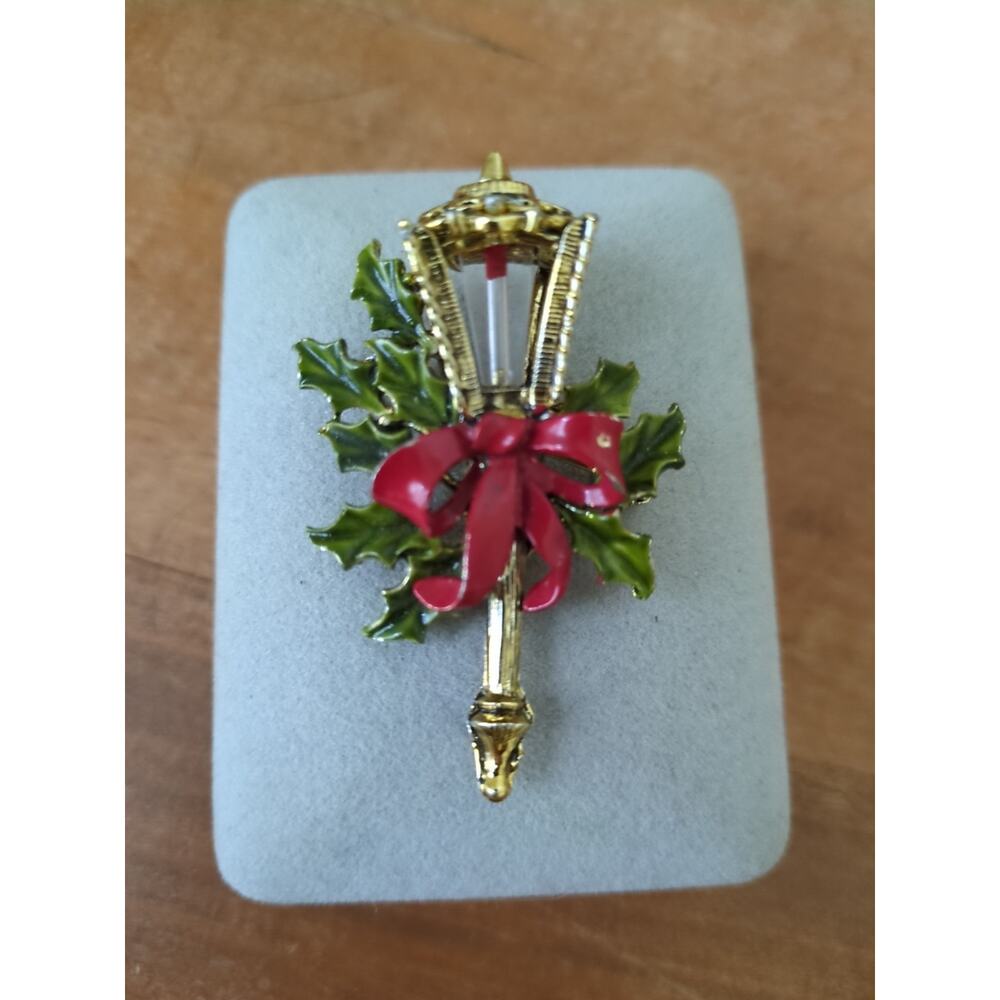 Hollycraft Lamp Holly Berry Pin Brooch